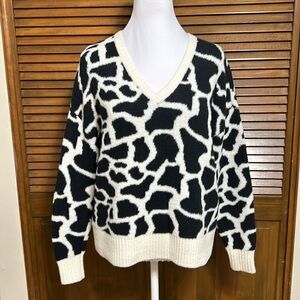 Loft V-Neck Soft & Cozy Animal Pattern Dropped Shoulder Sleeve Sweater Size S